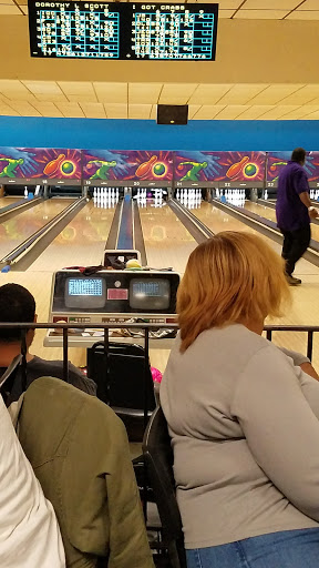 Bowling Alley «Plum Hollow Lanes», reviews and photos, 21900 W Nine Mile Rd, Southfield, MI 48075, USA