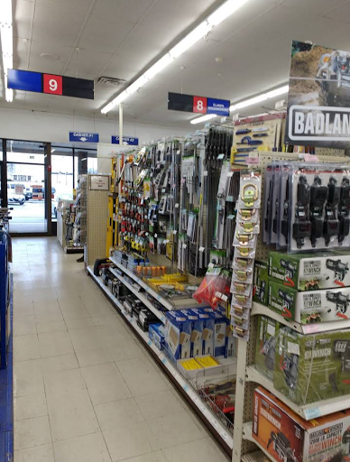 Hardware Store «Harbor Freight Tools», reviews and photos, 904 N Lake St, Aurora, IL 60506, USA