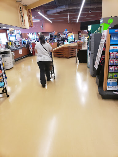 Supermarket «Giant Eagle Supermarket», reviews and photos, 8202 E Market St, Warren, OH 44484, USA