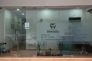 Klinik Pergigian Dentalia image