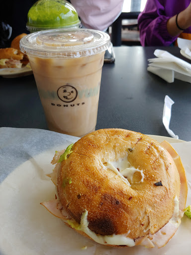 Donut Shop «Yum Yum Donuts», reviews and photos, 2628 Pico Blvd, Santa Monica, CA 90405, USA