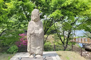 Jeungpyeong Yuli stone statue of Guanyin Bodhisattva image