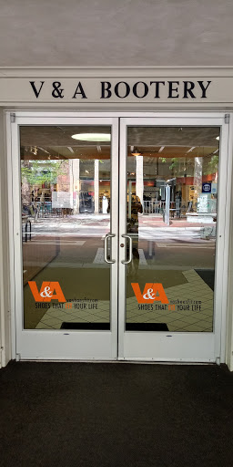 Shoe Store «V&A Bootery - Kalamazoo», reviews and photos, 202 S Burdick St, Kalamazoo, MI 49007, USA