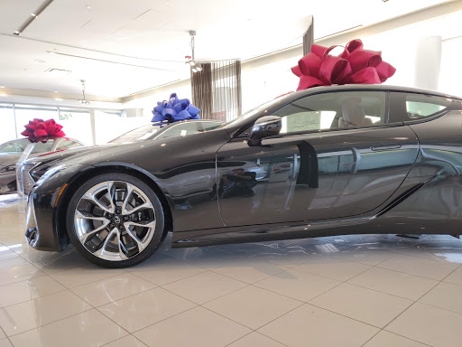 Lexus Dealer «Woodfield Lexus», reviews and photos, 350 E Golf Rd, Schaumburg, IL 60173, USA