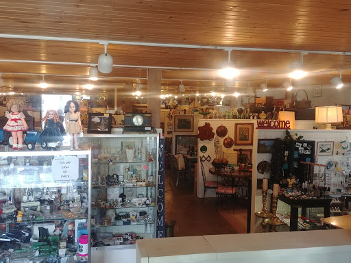 Flea Market «Caldwell Antique Mall & Flea Market», reviews and photos, 5600 Wheeling Ave, Muncie, IN 47304, USA