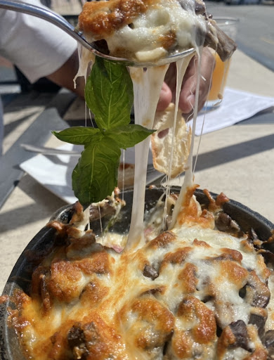 Wine Bar «District Wine», reviews and photos, 144 Linden Ave, Long Beach, CA 90802, USA