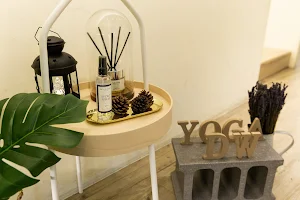 DW YOGA 女性專屬瑜珈課程 (民權教室) image