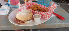 Cheeseburger du Restaurant Holly's Diner à Laval - n°15
