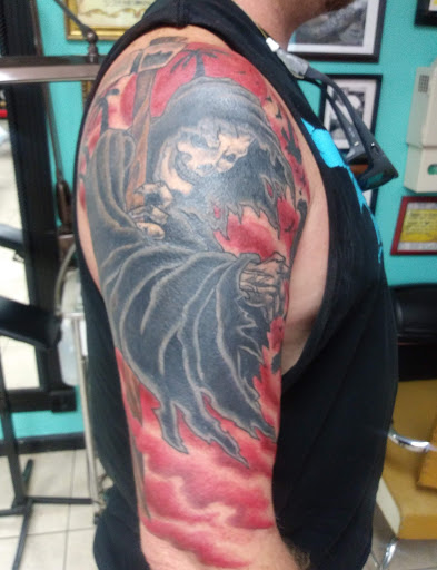 Tattoo Shop «Black Eye Tattoo», reviews and photos, 75 Beal Pkwy NW, Fort Walton Beach, FL 32548, USA