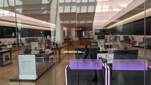 Electronics Store «Microsoft Store - The Westchester», reviews and photos, 125 Westchester Ave, White Plains, NY 10601, USA