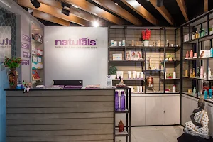 Naturals Salon image