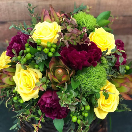 Florist «Roaring Oaks Florist», reviews and photos, 349A Main St, Lakeville, CT 06039, USA