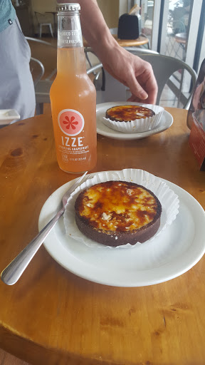 Pastry Shop «Au Peche Mignon», reviews and photos, 1415 Timberlane Rd, Tallahassee, FL 32312, USA