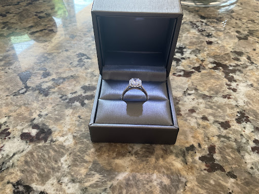 Jewelry Store «Creative Design Jewelers Inc.», reviews and photos, 9428 W 143rd St, Orland Park, IL 60462, USA