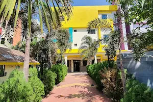 Gurukrupa Darshan Hotel & Lodge image