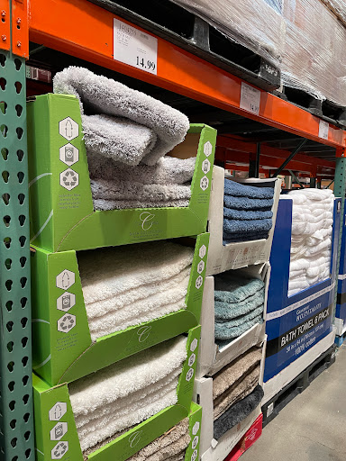 Warehouse store «Costco Wholesale», reviews and photos, 15901 SW Jenkins Rd, Aloha, OR 97006, USA