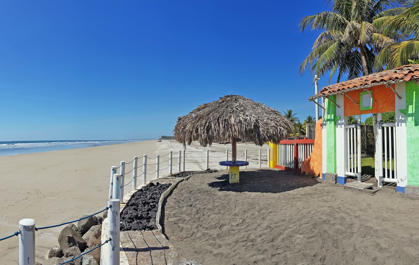 Photo de El Espino beach zone des équipements