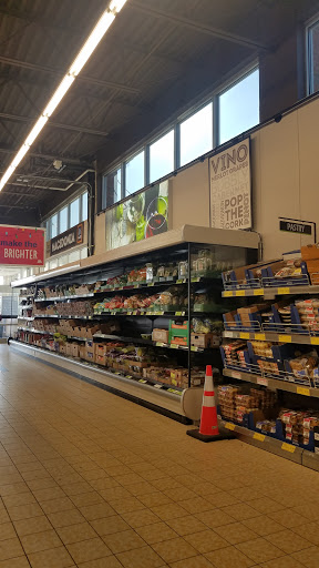 Supermarket «ALDI», reviews and photos, 371 E Aurora Rd, Northfield, OH 44067, USA