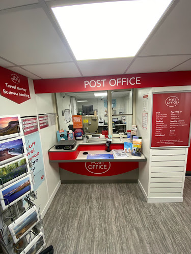 Reviews of Hythe Post Office / Keepsakes Cards and Gifts in Southampton - Post office