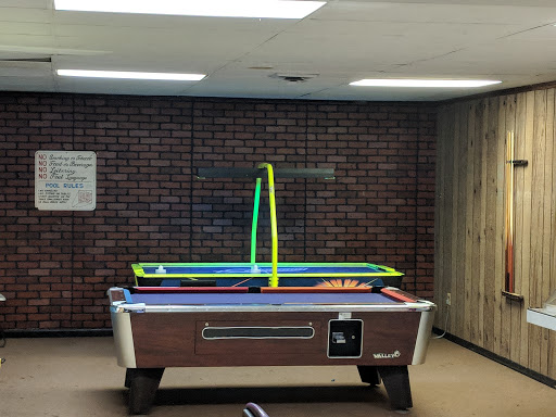 Bowling Alley «Collier Lanes», reviews and photos, 879 S Lapeer Rd, Oxford, MI 48371, USA