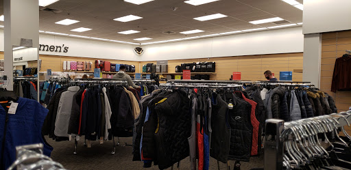 Department Store «Nordstrom Rack Warwick Mall», reviews and photos, 400 Bald Hill Rd, Warwick, RI 02886, USA