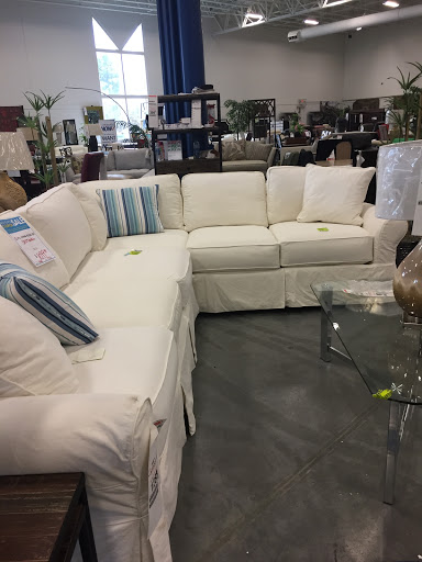 Outlet Store «Rooms To Go Outlet Furniture Store - Pearl River», reviews and photos, 63295 Old Military Rd, Pearl River, LA 70452, USA