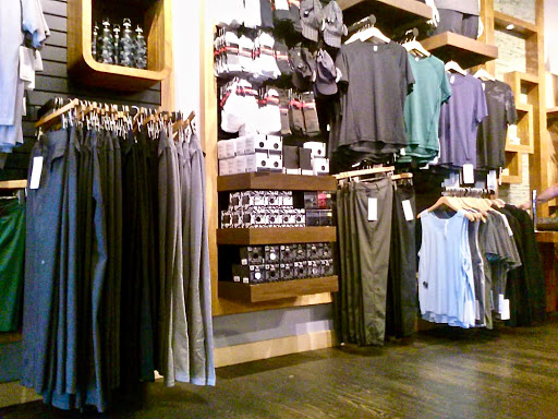 Sportswear Store «lululemon», reviews and photos, 7835 Girard Ave, La Jolla, CA 92037, USA