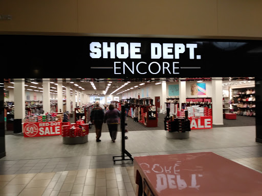 Shoe Dept. Encore, 3199 S Linden Rd, Flint, MI 48507, USA, 