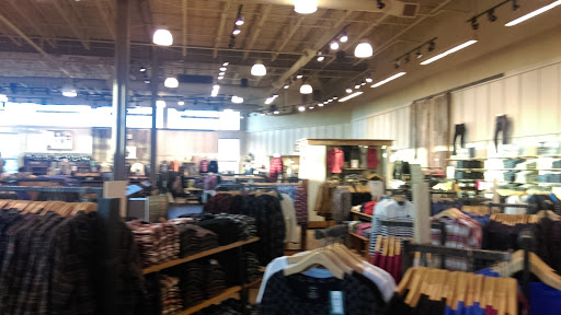 Clothing Store «L.L. Bean», reviews and photos, 1000 Ross Park Mall Dr, Pittsburgh, PA 15237, USA