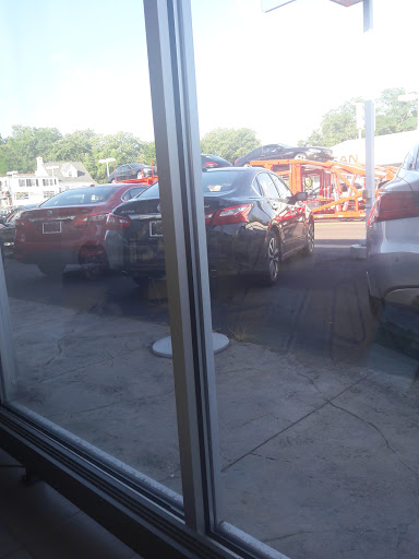 Car Dealer «Colonial Nissan Inc», reviews and photos, 117 Bustleton Pike, Feasterville-Trevose, PA 19053, USA