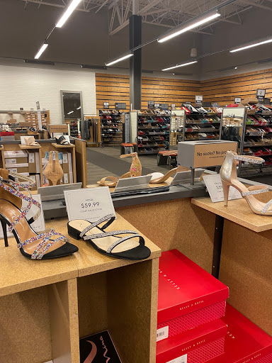 Shoe Store «DSW Designer Shoe Warehouse», reviews and photos, 6636 E State St, Rockford, IL 61108, USA