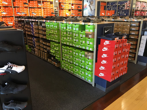 Shoe Store «Rack Room Shoes», reviews and photos, 10984 Parkside Dr, Knoxville, TN 37934, USA