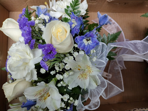 Florist «Flower Basket Florist & Gifts», reviews and photos, 1016 E Alfred St, Tavares, FL 32778, USA