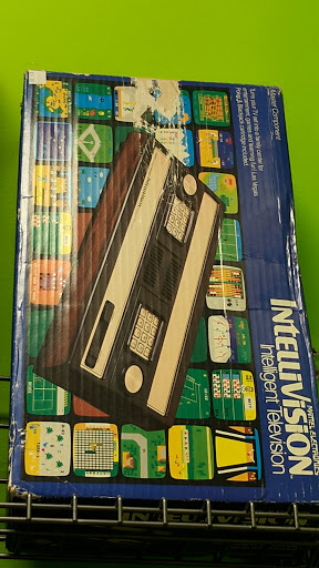 Comic Book Store «Vintage Villains», reviews and photos, 126 N Vermilion St, Danville, IL 61832, USA