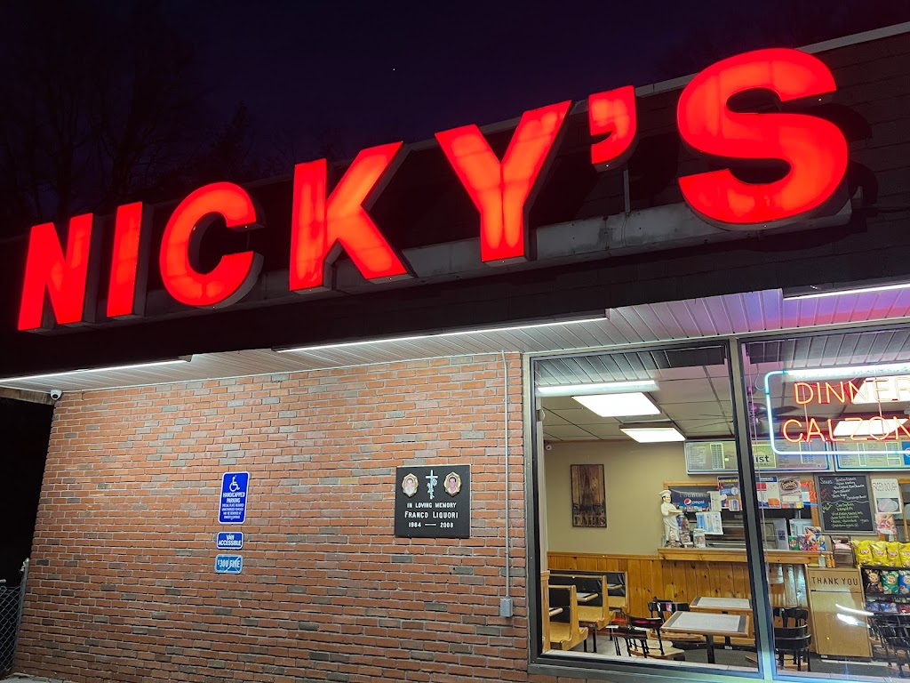 Nicky's Pizza 01001