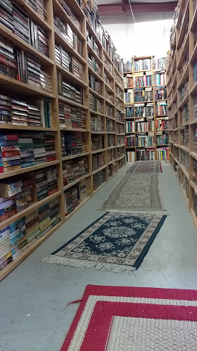 Used Book Store «NU2U Books», reviews and photos, 2624 Aurora Rd Suite A, Melbourne, FL 32935, USA