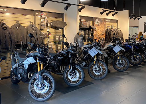 Motorcycle Dealer «BMW, Indian, and Slingshot Woodlands», reviews and photos, 198 Ed English Dr, Shenandoah, TX 77385, USA