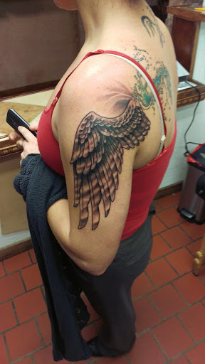 Tattoo Shop «Untouchable Ink», reviews and photos, 204 S Spring Garden Ave, DeLand, FL 32720, USA