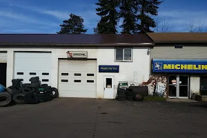 Maple City Tire Outlet image