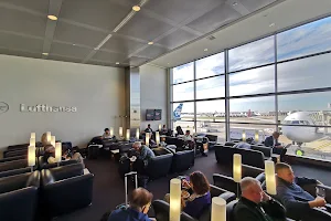 Lufthansa Senator and Business Lounges image