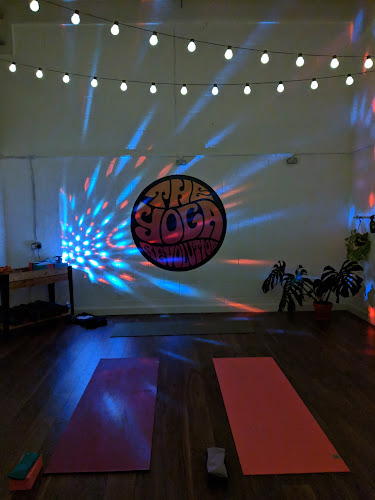 The Yoga Revolution - Yoga studio