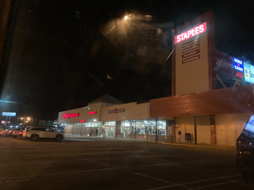 Office Supply Store «Staples», reviews and photos, 757 Gallivan Blvd, Dorchester, MA 02122, USA
