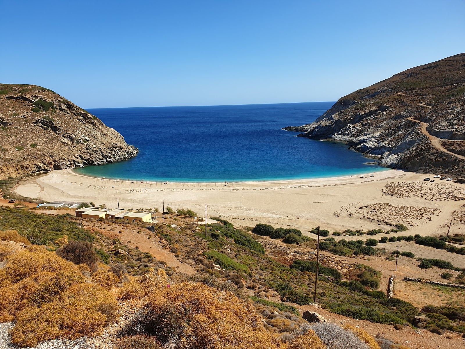 Foto de Zorkos beach - lugar popular entre os apreciadores de relaxamento