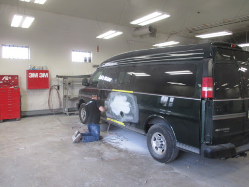 Auto Body Shop «Fisher Body & Paint Inc.», reviews and photos, 1955 Hubbell Ave, Des Moines, IA 50316, USA