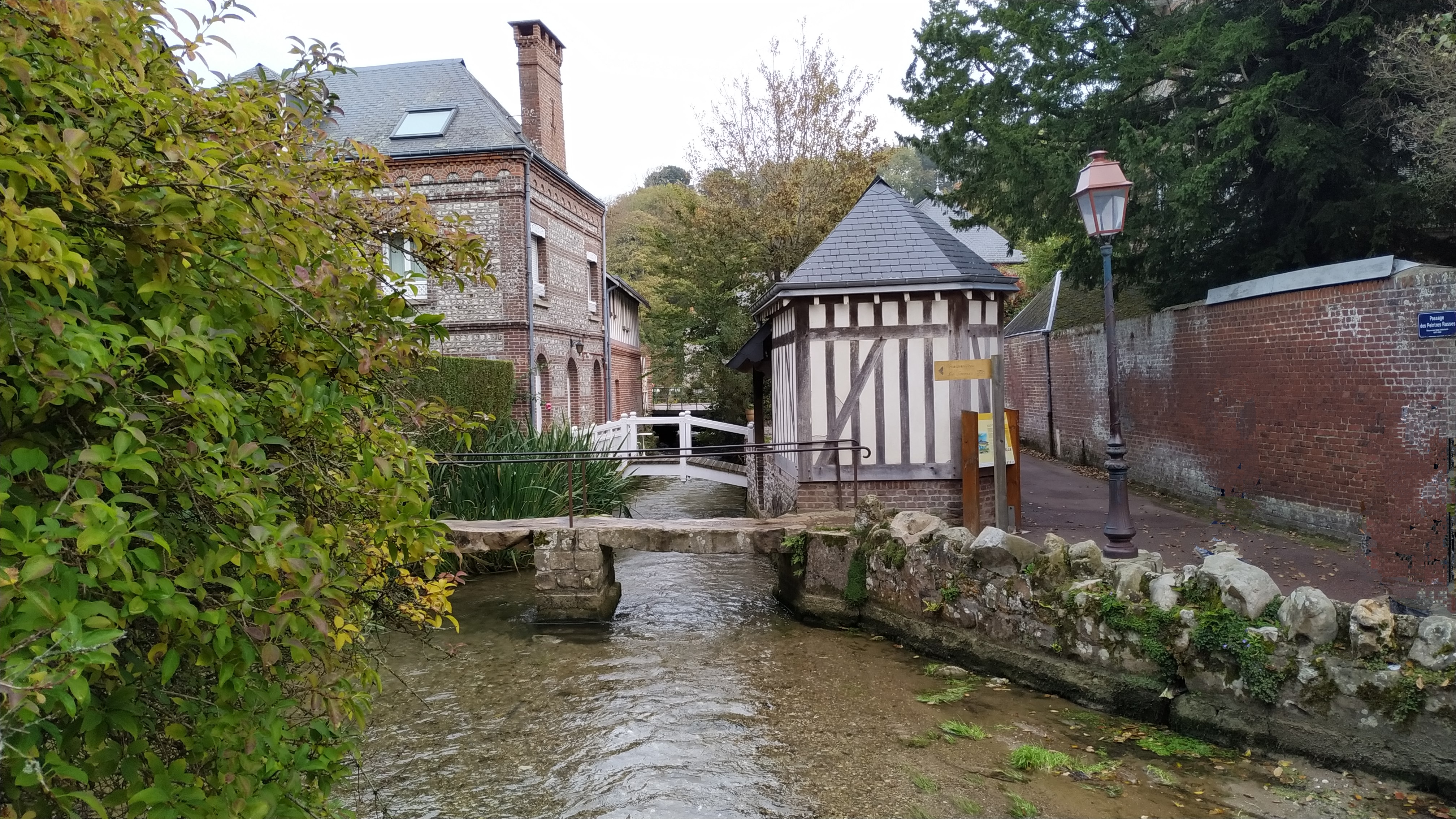 Photo n° 2 de l'avis de Blanc.i fait le 25/10/2020 à 14:06