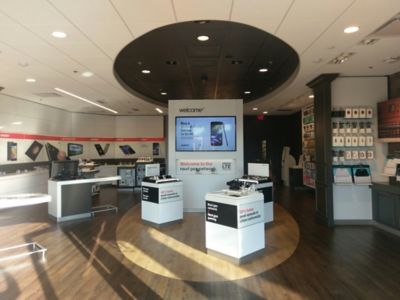 Cell Phone Store «Verizon», reviews and photos, 17503 La Cantera Pkwy #106, San Antonio, TX 78257, USA