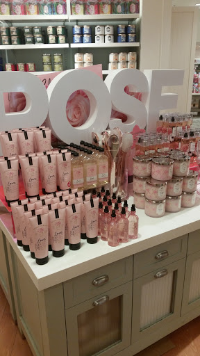 Beauty Supply Store «Bath & Body Works», reviews and photos, 9349 W Atlantic Blvd, Coral Springs, FL 33071, USA