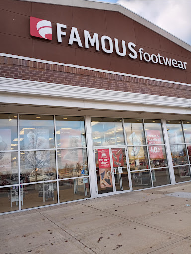 Shoe Store «Famous Footwear», reviews and photos, 726 S Randall Rd, Algonquin, IL 60102, USA