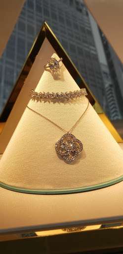 Jewelry Store «Tiffany & Co.», reviews and photos, 5435 Tamiami Trail N, Naples, FL 34108, USA