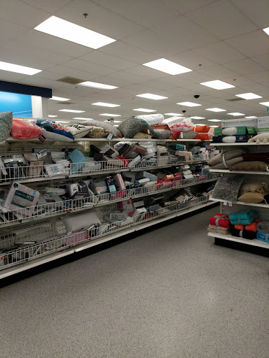 Clothing Store «Ross Dress for Less», reviews and photos, 527 Baltimore Pike, Bel Air, MD 21014, USA